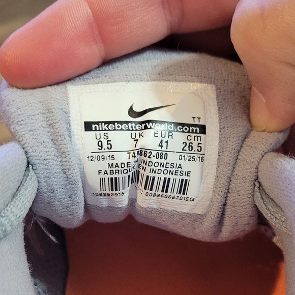 Nike Womens Air Max Invigor 749862-080 Gray Mango Running Shoes Size 9.5 - Picture 7 of 8